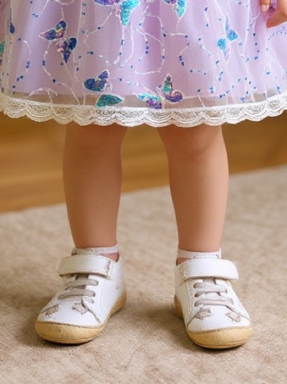 Old soles baby walking shoes size 4 
Euc